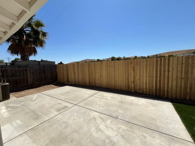 Building Photo - 1665 Aldo Way