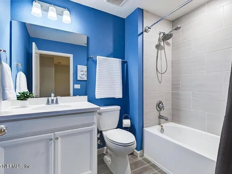 Building Photo - 1105 Beach Dune Dr