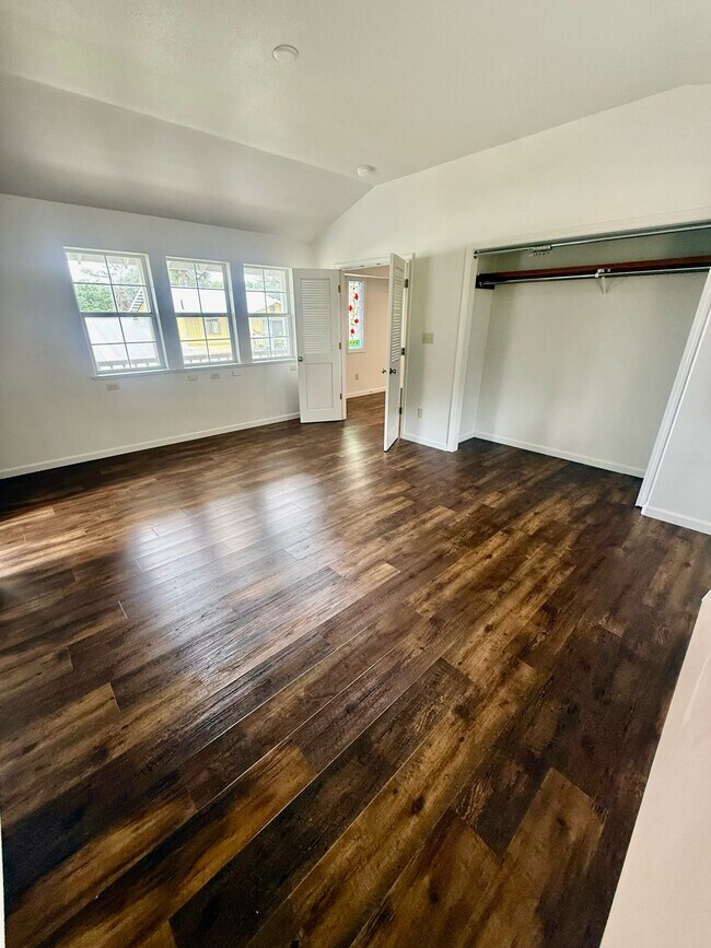 Building Photo - 16083 Indian Springs Ranch Rd