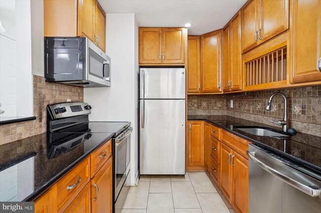 Building Photo - 18210 Chalet Dr