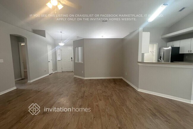 Building Photo - 945 Park Valley Cir