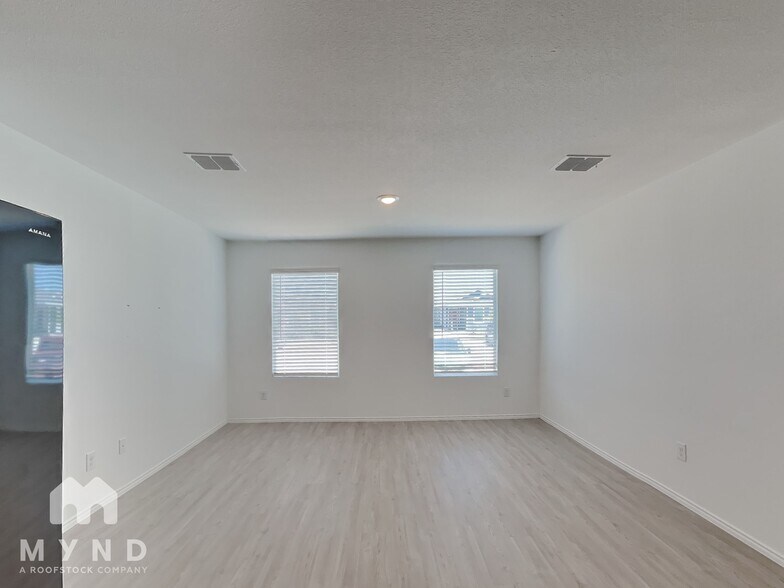 Building Photo - 155 Jethro Ln