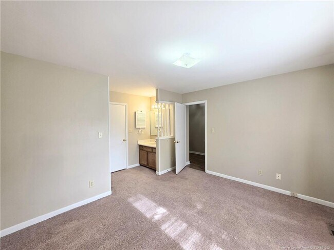 Building Photo - 1179 Butterwood Cir