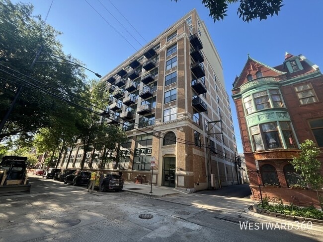 Building Photo - 221 E Cullerton St