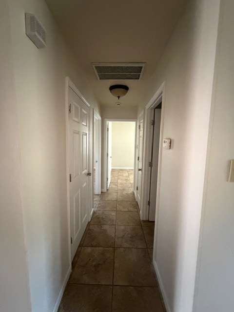 Building Photo - 550 Dewey Rd