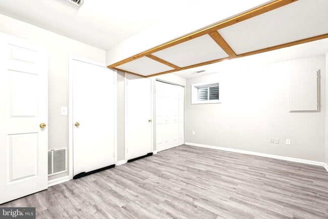 Building Photo - 32 Dorrell Ct