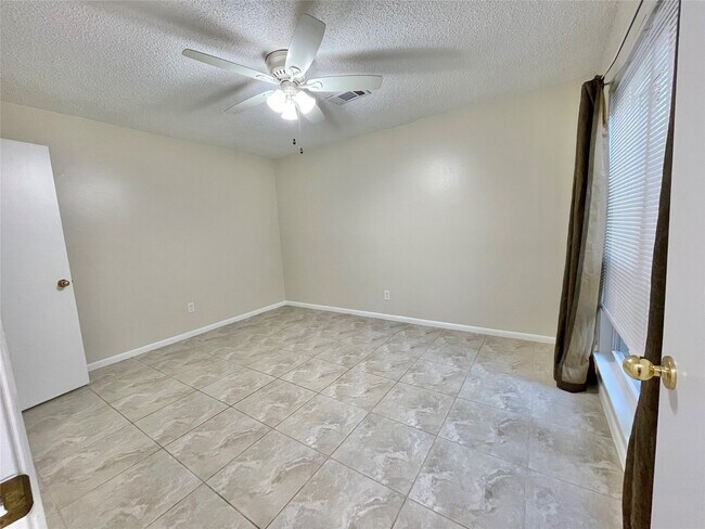 Building Photo - 307 Whitecap Dr