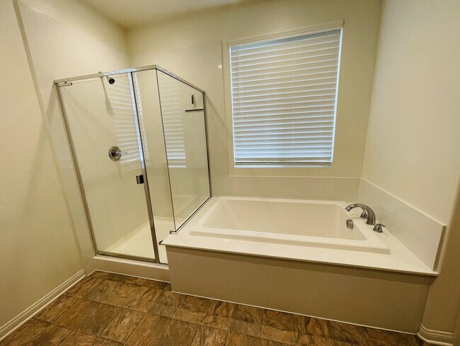 Building Photo - 30929 Palette Rd