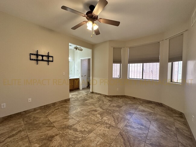 Building Photo - 585 W Deerview Ct
