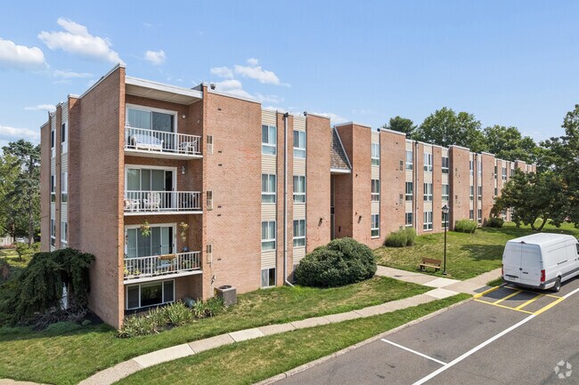 Building Photo - Metropolitan Doylestown