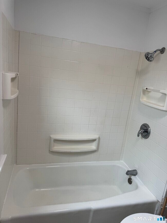 Building Photo - 70 Woodbine St