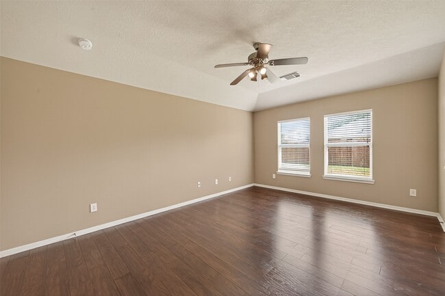 Building Photo - 926 Dracena Ct