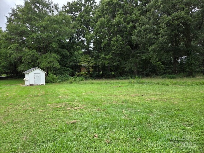 Building Photo - 2128 Hodgin St