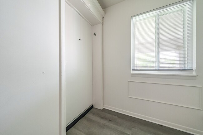 Building Photo - 4707 Fishcreek Rd