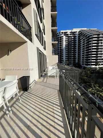Building Photo - 540 Brickell Key Dr