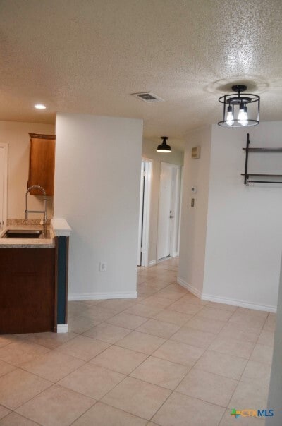 Building Photo - 2505 Hemlock Dr