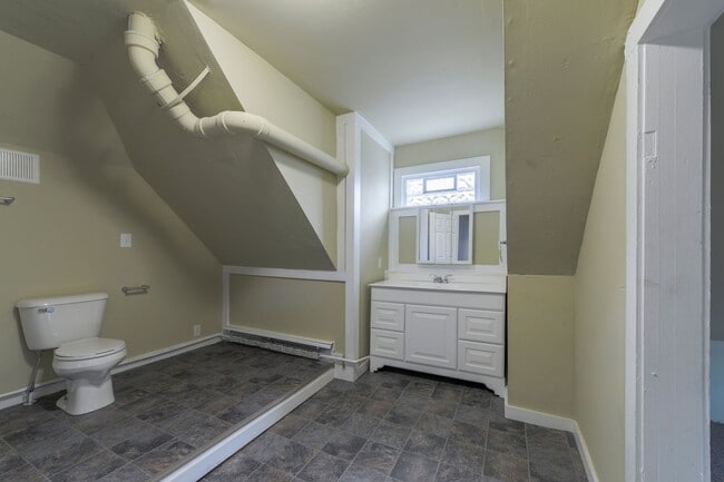 Building Photo - 2217-2217 Grand Ave S