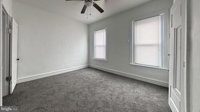 Building Photo - 56 N Dewey St