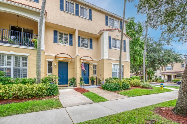 Building Photo - 1403 W Wickham Cir