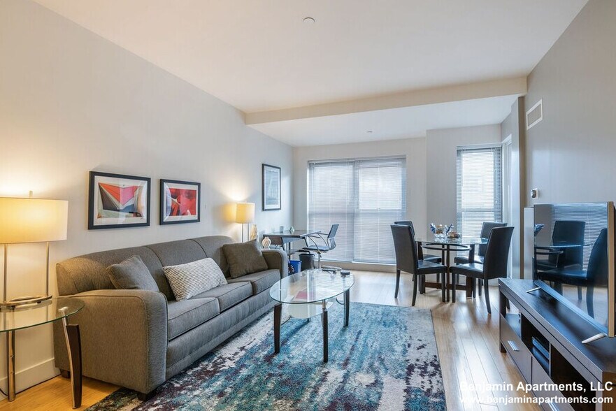 Building Photo - 1085 Boylston St