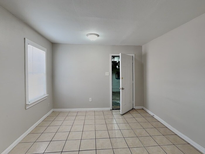 Building Photo - 3758 Denton Hwy