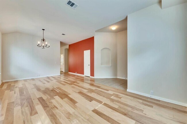 Building Photo - 2133 Paradise Ridge Dr