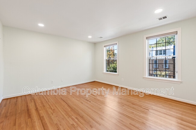 Building Photo - 706 6th St SW