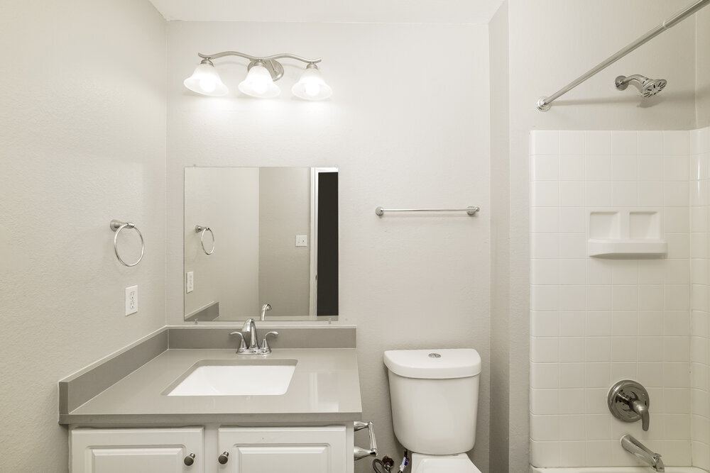 Building Photo - 208 Rinehardt St