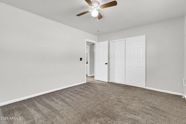 Building Photo - 449 E Harmony Ave