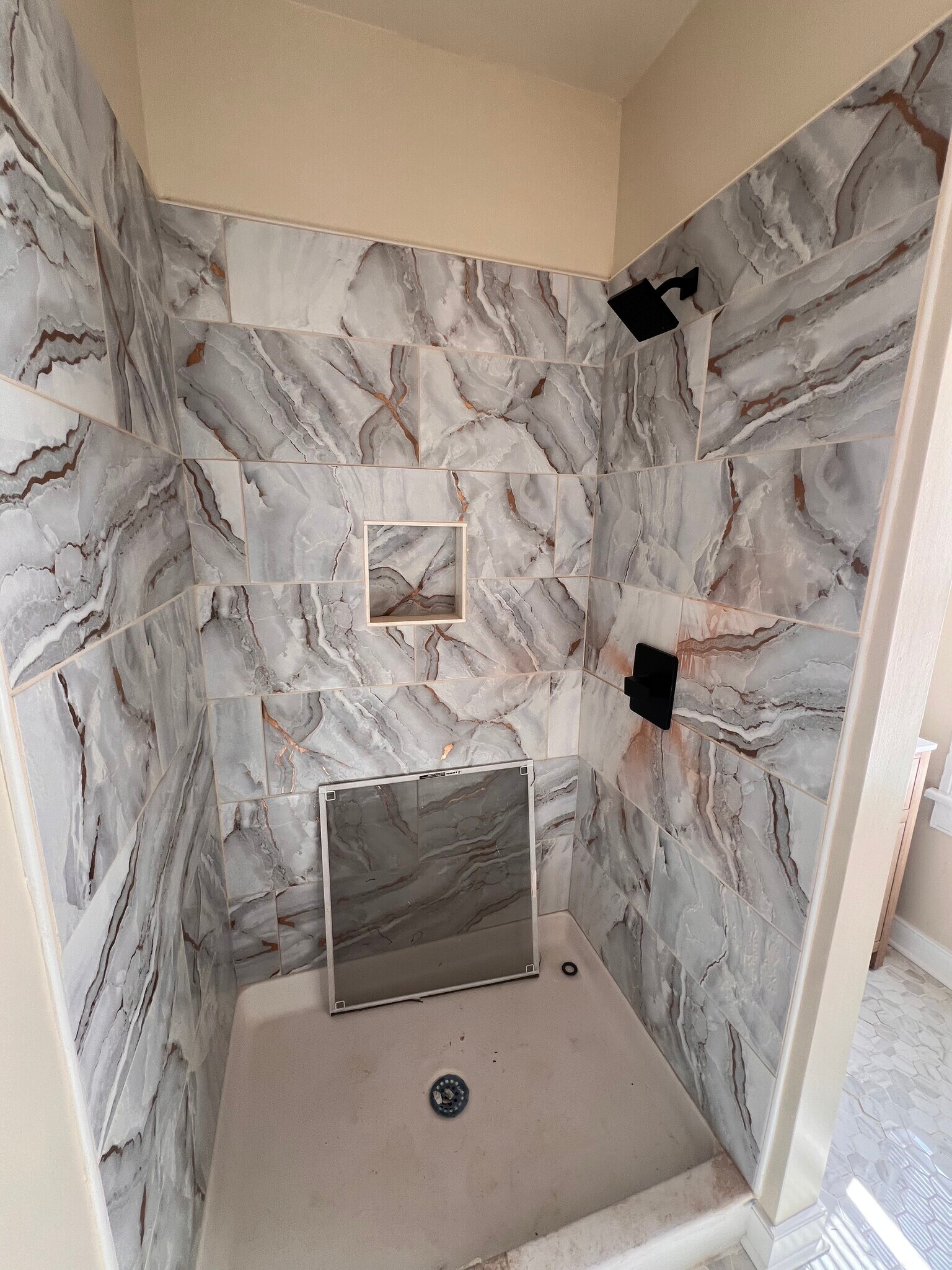 Building Photo - 1005 W High St