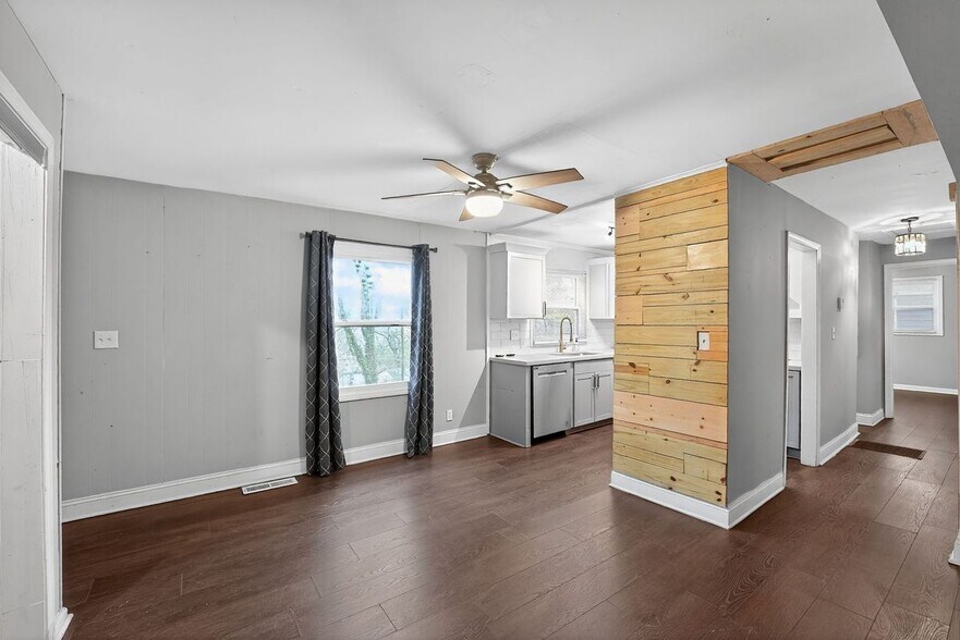 Building Photo - 1068 Rebel Forest Dr SE