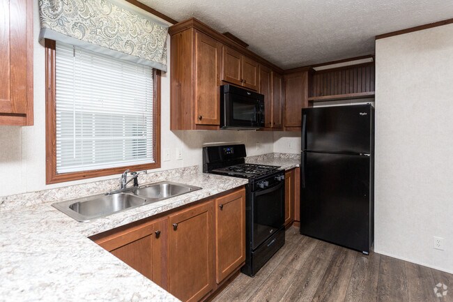 Interior Photo - Olmsted Falls