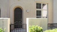 Building Photo - 33 Bonsall