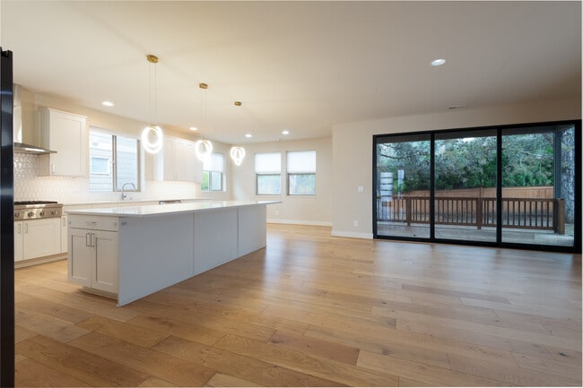 Building Photo - 4077 233rd Pl SE