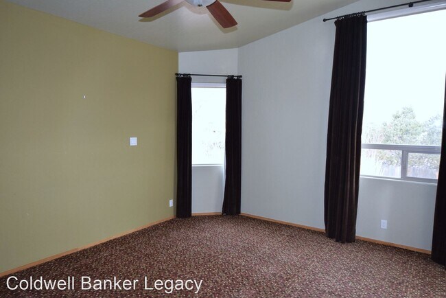 Building Photo - 3 br, 2.5 bath House - 1912 Quail Run Rd NE