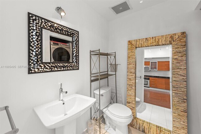 Building Photo - 3470 E Coast Ave