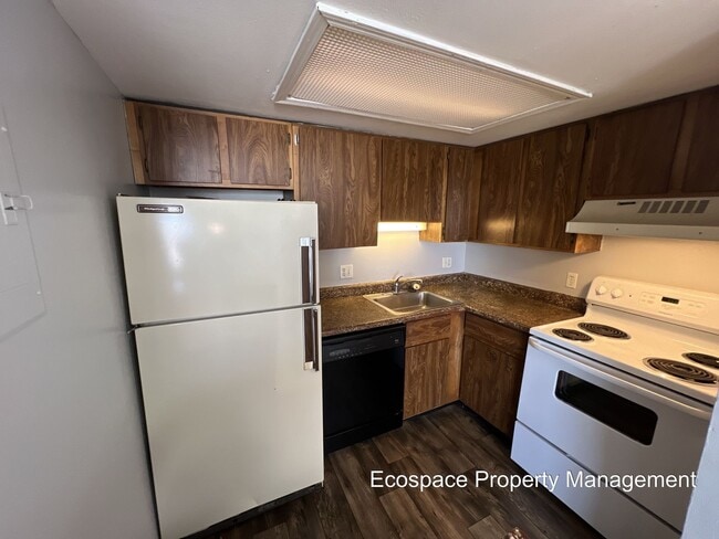 Building Photo - 1 bedroom Condo in Windcreek Available NOW