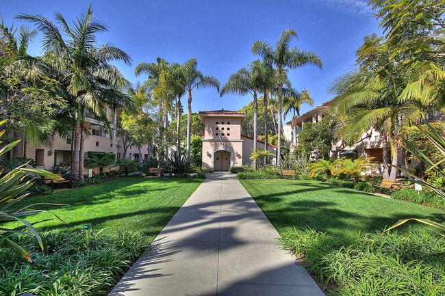 Building Photo - Stylish Dream Condo located across the street from East Beach! Santa Barbara:)