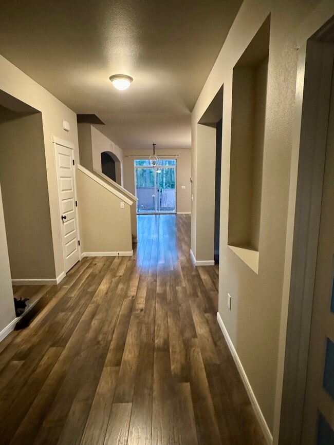 Building Photo - 4164 SW Colbert Way