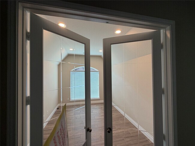 Building Photo - 103 Wild Garden Ct