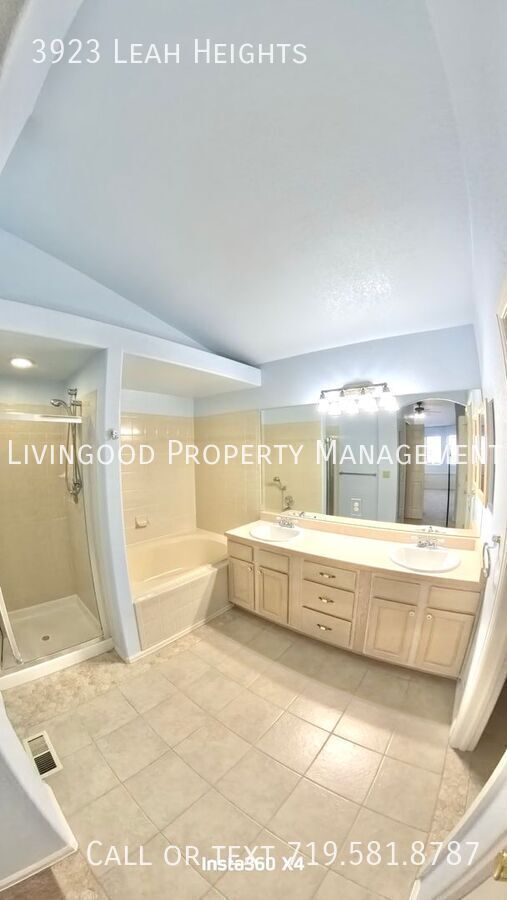 Building Photo - 3923 Leah Heights