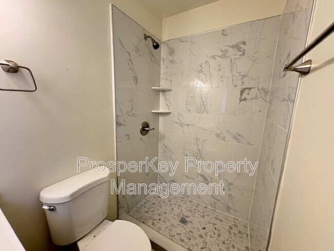 Building Photo - 1732 Melody Dr