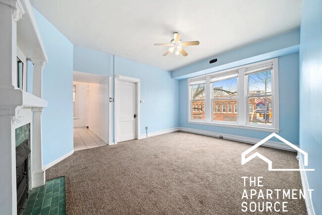 Building Photo - 3424 N Sheffield Ave