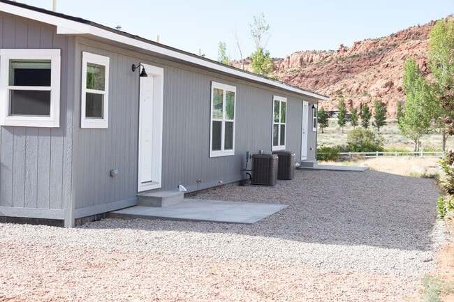 Building Photo - New Duplex