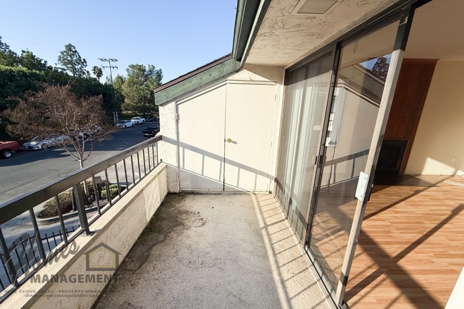 Building Photo - Homes Management - 1 Bedroom Condo in Vermont Villas Community