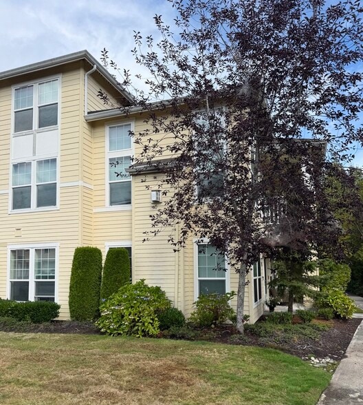 Building Photo - 22663 NE Alder Crest Dr