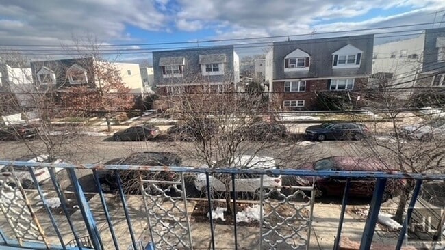 Building Photo - FLATLANDS 4 STREET