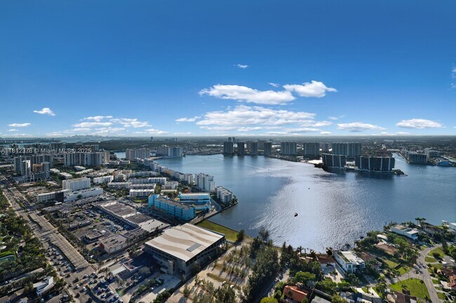 Building Photo - 18555 Collins Ave