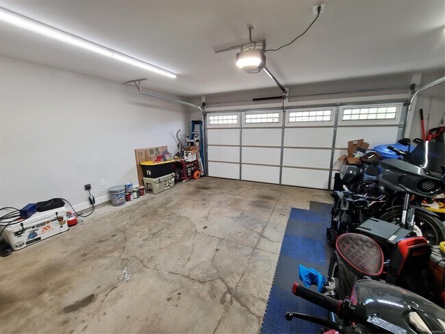 Building Photo - 919 Wheat Ridge Dr
