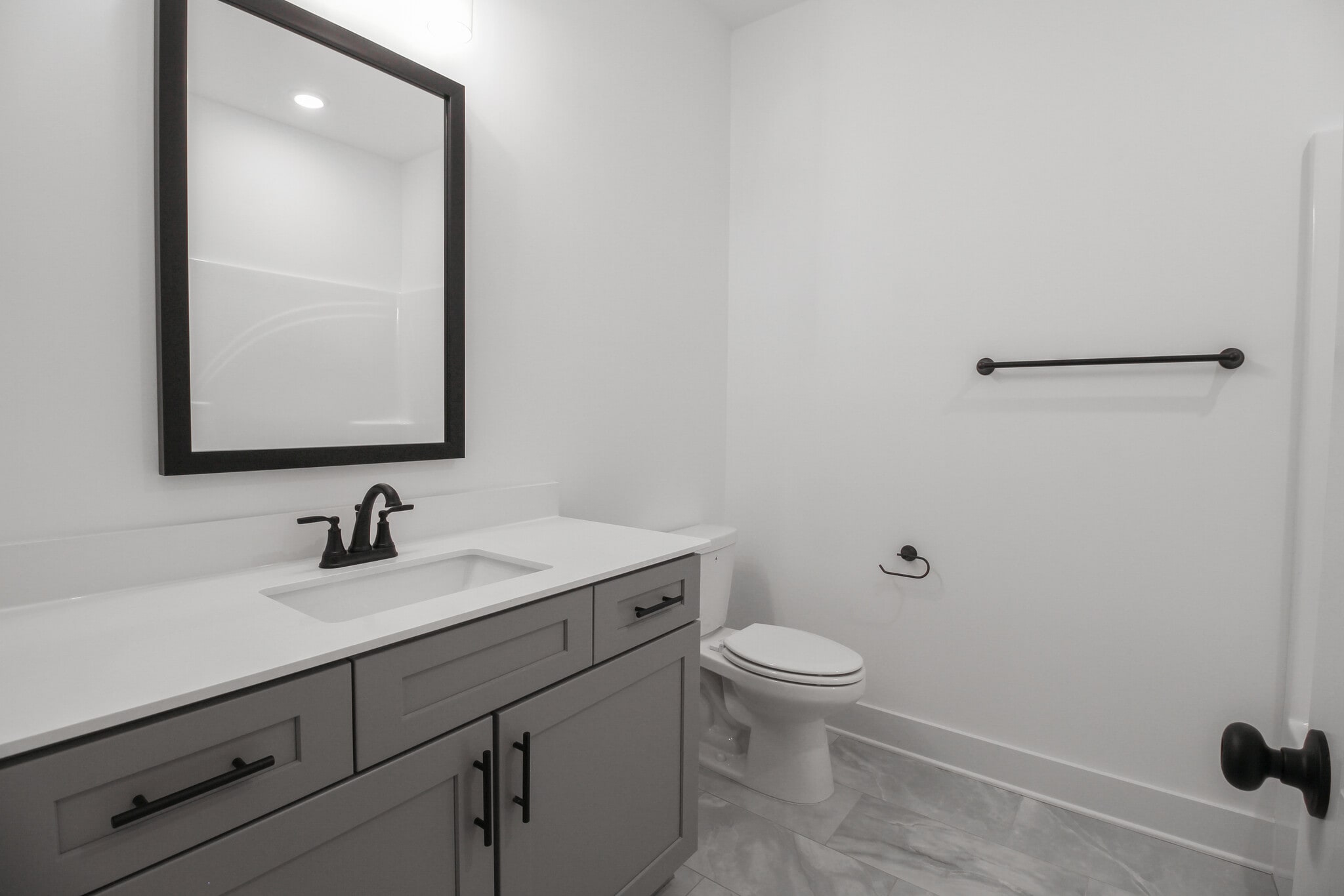 Building Photo - 2036 Warbler Dr